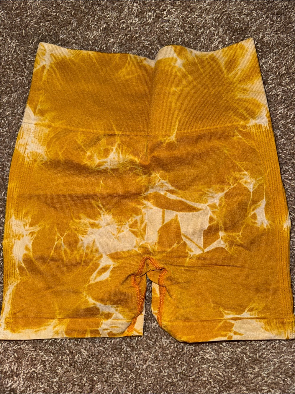 Seamless High-Waist Tie-Dye Workout Shorts - Mustard Yellow